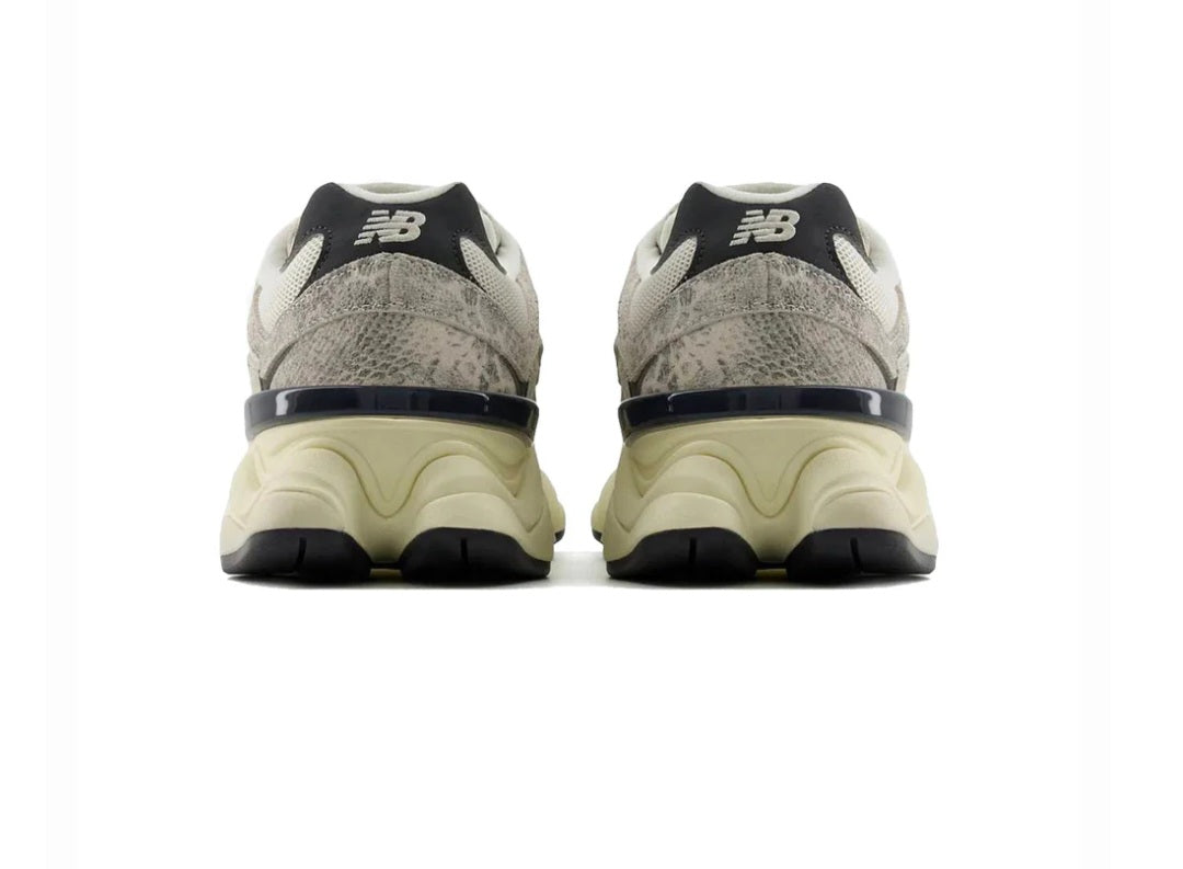 New Balance 9060 Year of the Snake
Prezzo di vendita