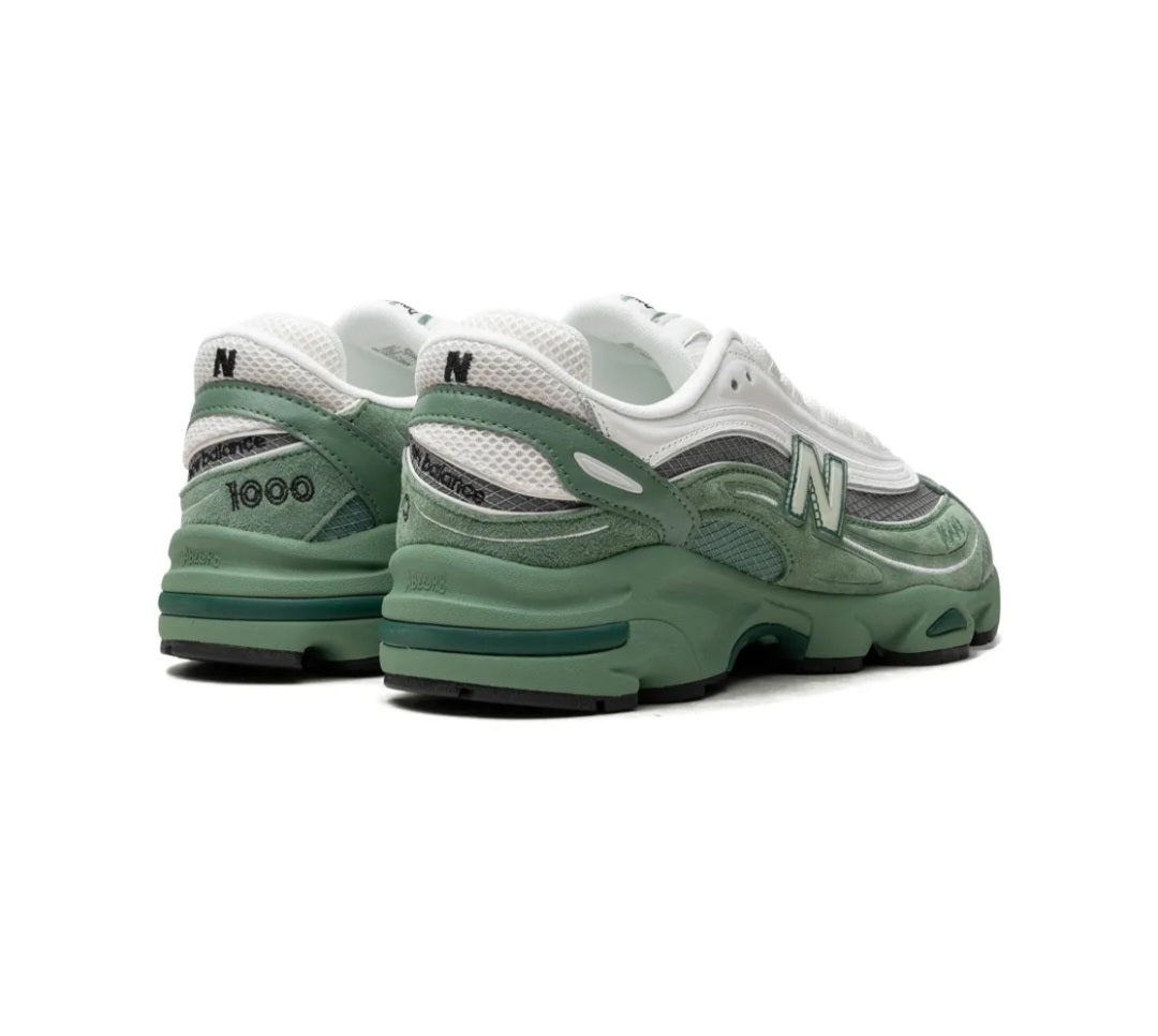 New Balance
1000 "Green" sneakers