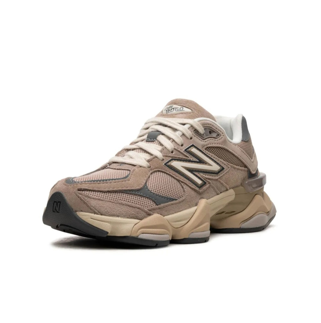 New Balance
9060 "Driftwood Castlerock" sneakers