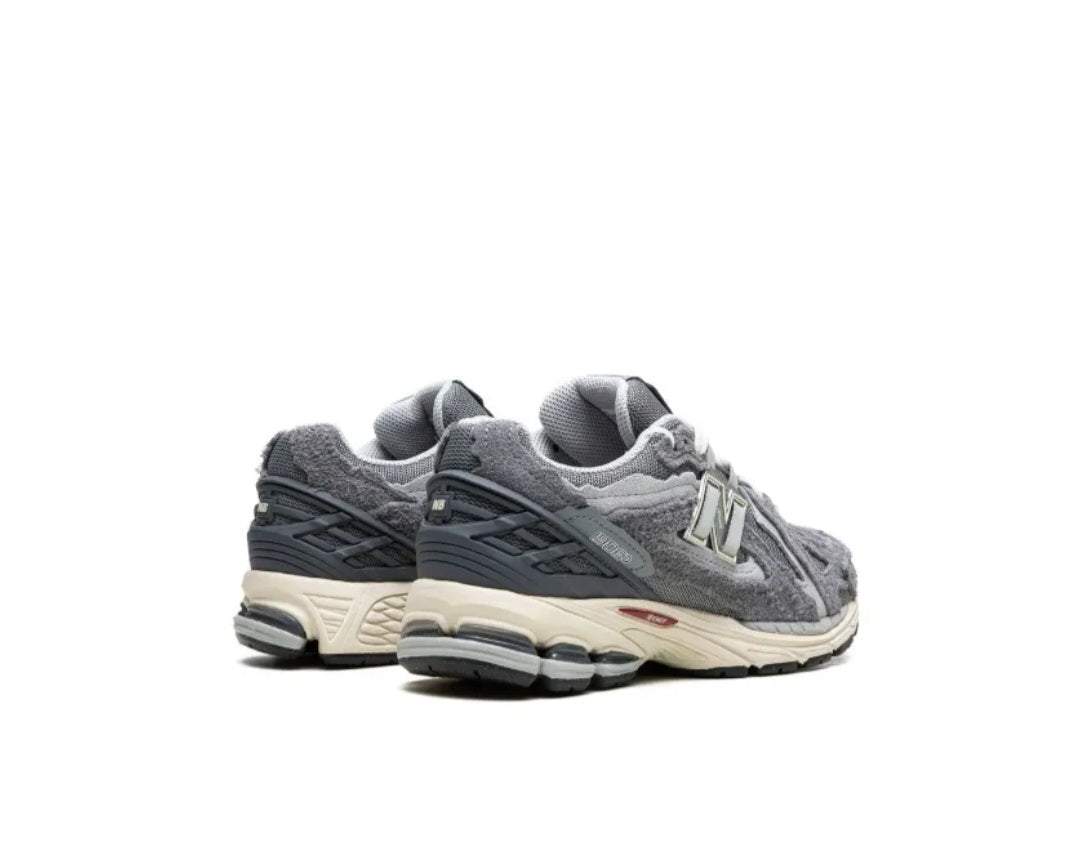 1906R Protection Pack Grey" SNEAKERS