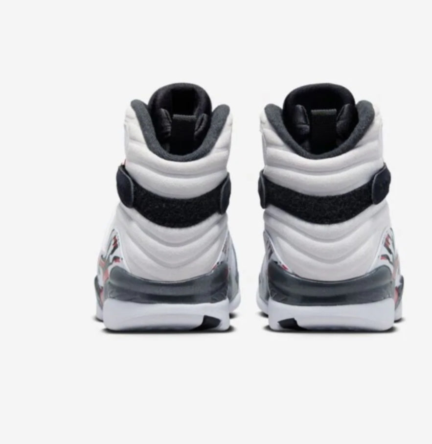 Air Jordan 8 Retro Bugs Bunny (2025)