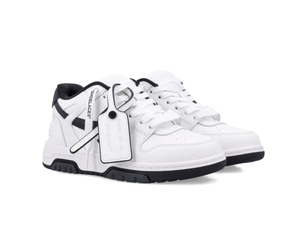 Off White

 Out of Office leather sneakers