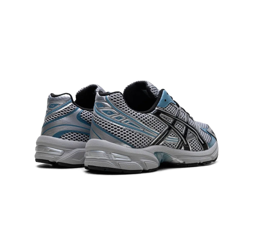 ASICS
Gel-1130 "Black/Blue/Silver" sneakers