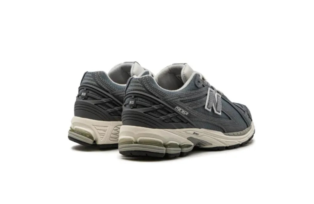 1906R LOW TOP  SNEAKERS