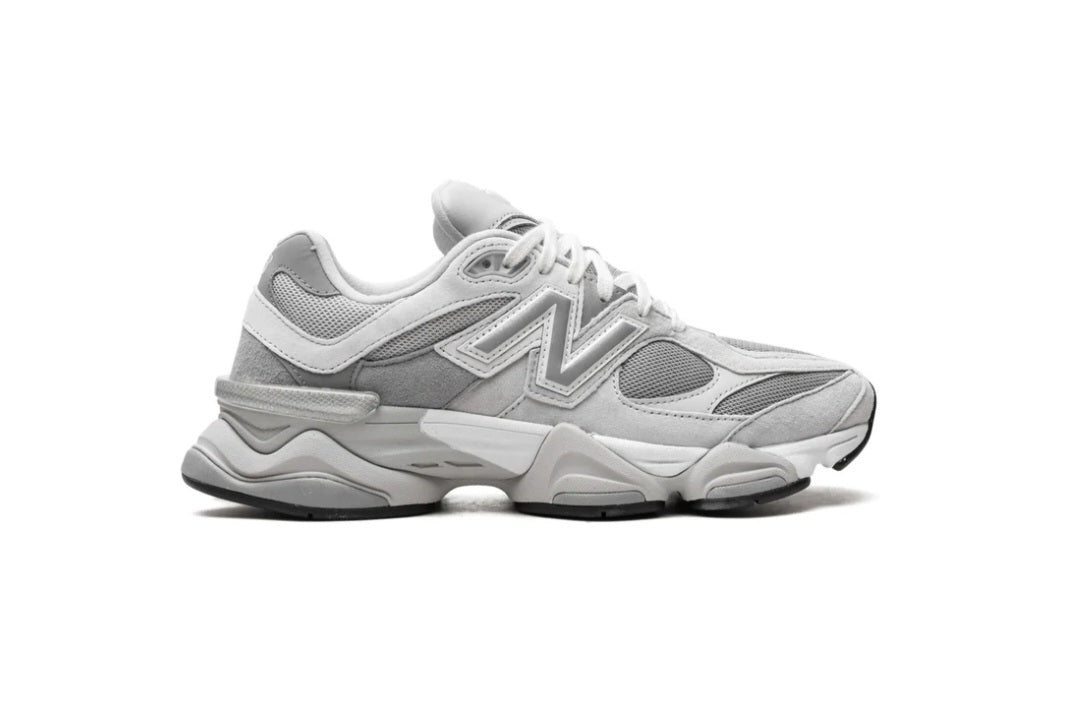 New Balance
9060 "Concrete" sneakers