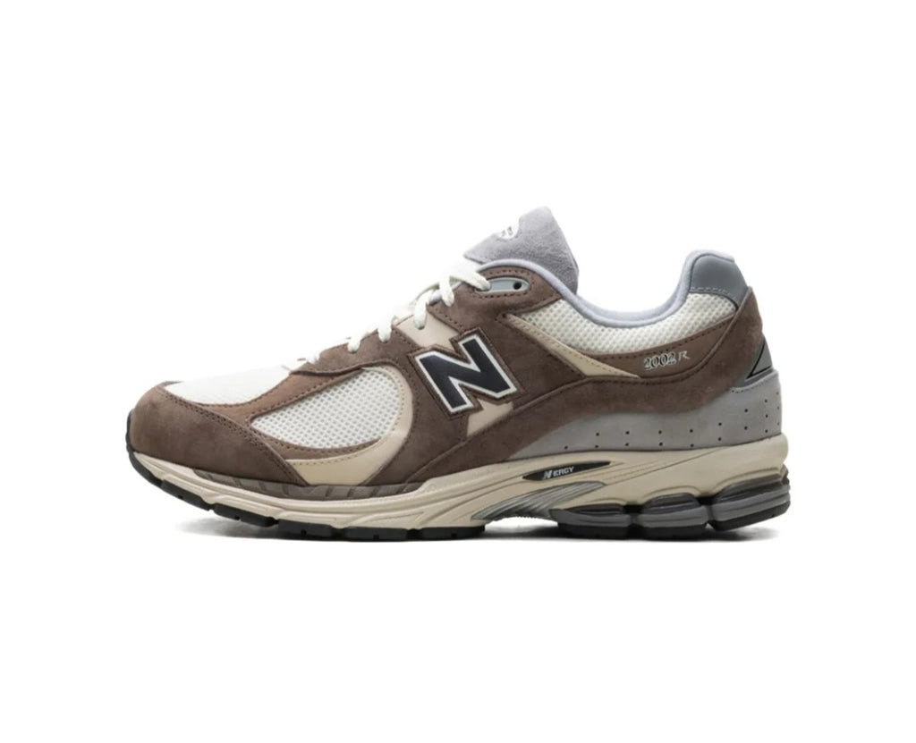 New Balance
2002R suede sneakers