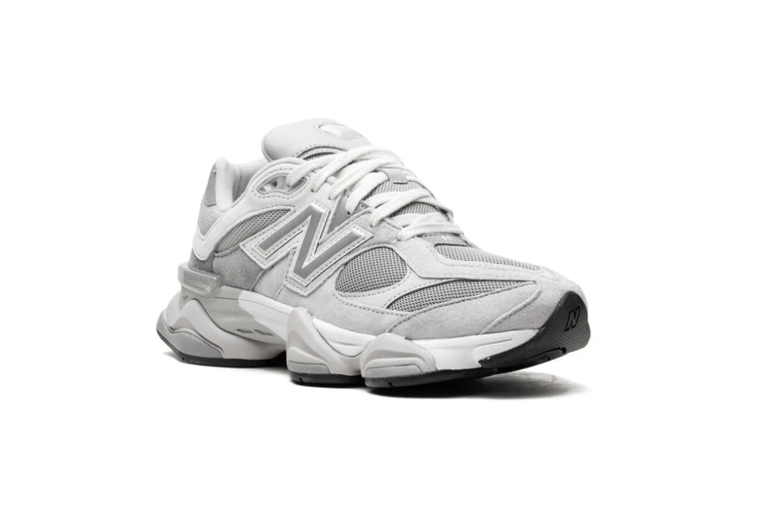 New Balance
9060 "Concrete" sneakers