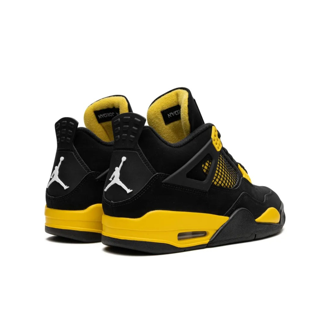 Air Jordan 4 Retro "Thunder 2023" sneakers