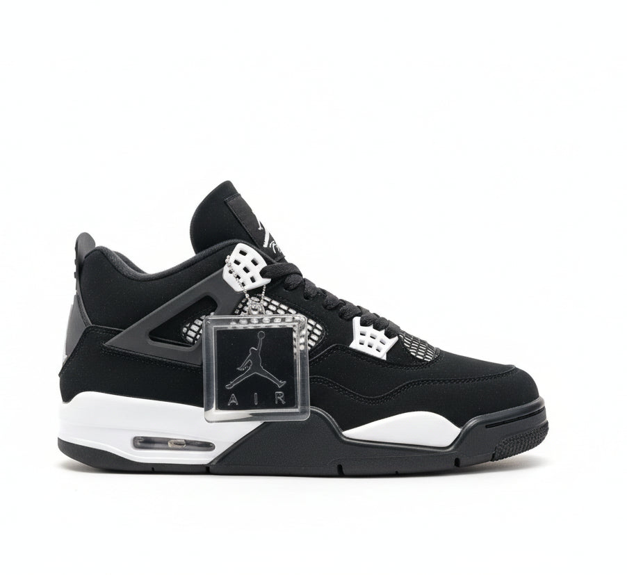 AIR JORDAN 4 RETRO WHITE THUNDER,,,
