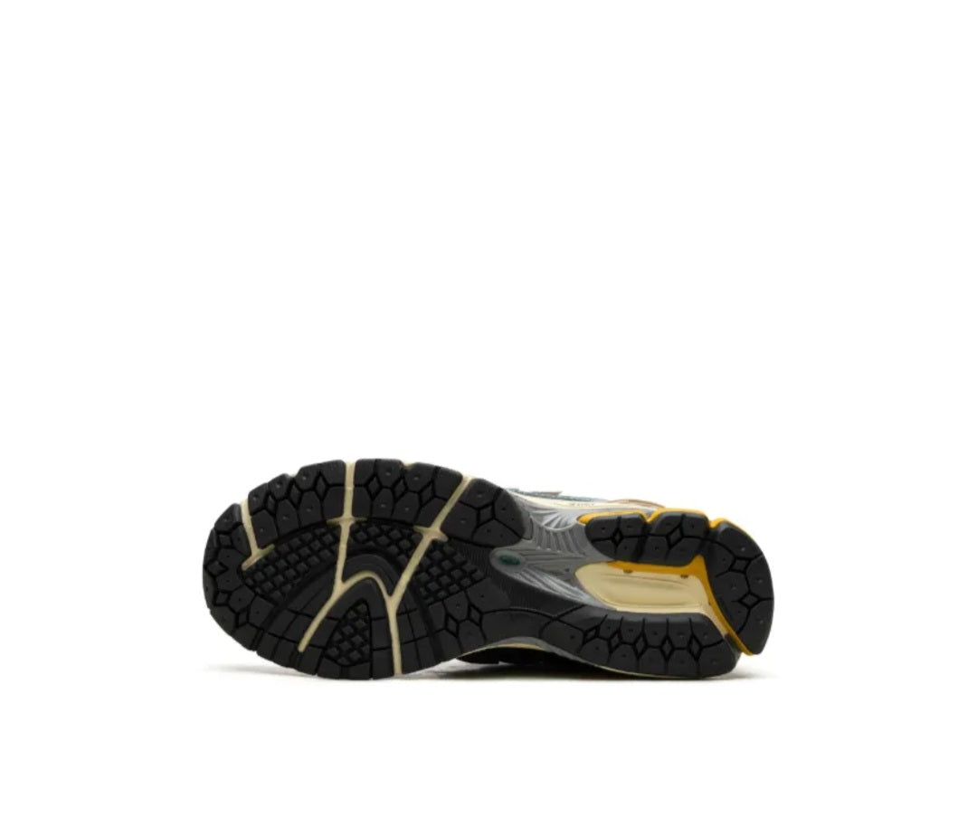 1906R" PANELLED" SNEAKERS