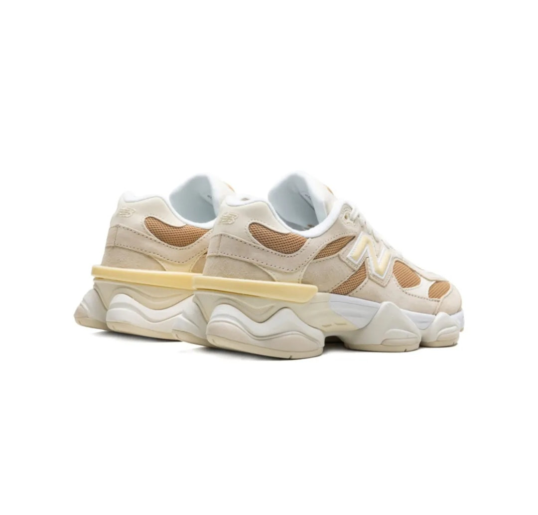 New Balance
9060 "Champs Sport Exclusive - Sea Salt / Beige"