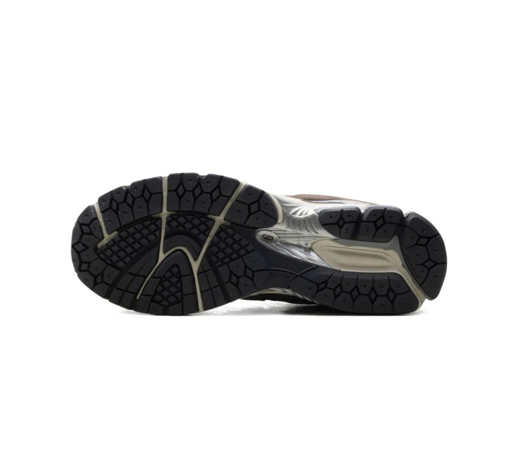 New Balance
2002R suede sneakers