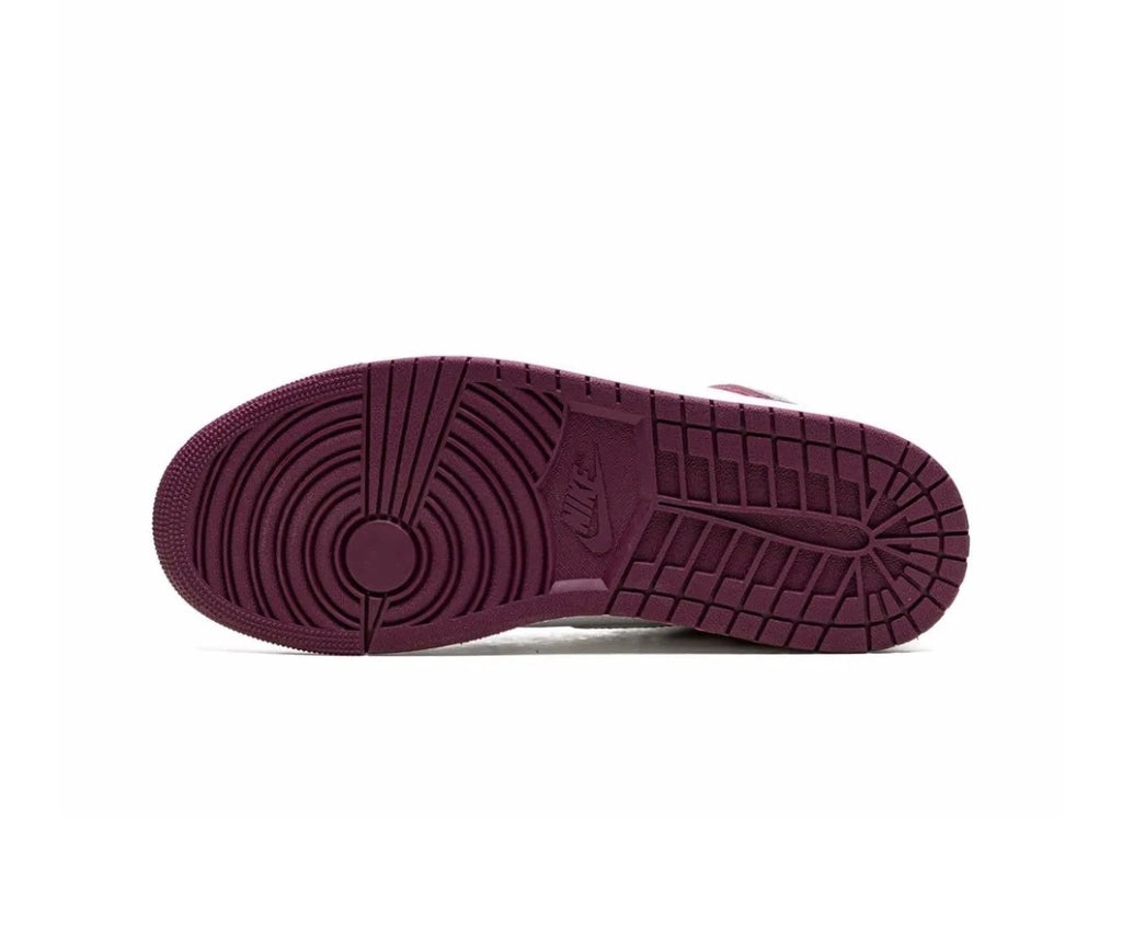 Air Jordan 1 Retro High "Bordeaux" sneakers