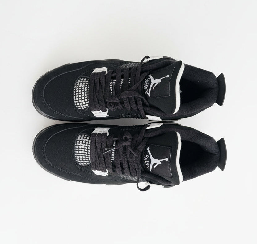 AIR JORDAN 4 RETRO WHITE THUNDER,,,
