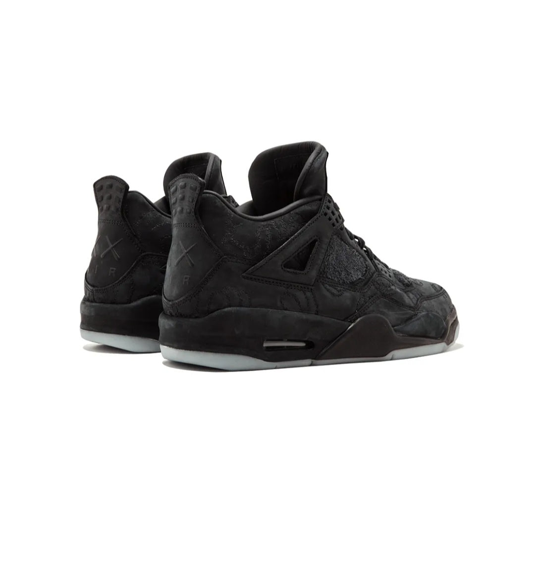 AIR JORDAN 
x Kaws Air Jordan 4 Retro "Black" sneakers